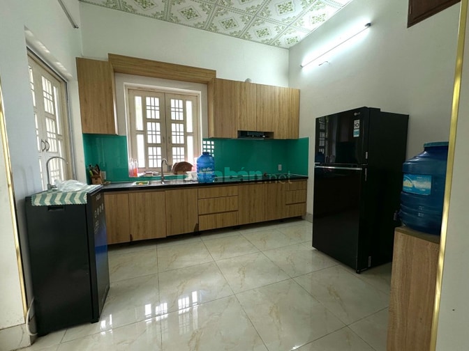 NHÀ VƯỜN NGHỈ DƯỠNG (nhà thích hợp cho nghĩ dưỡng, vườn rộng có cây )