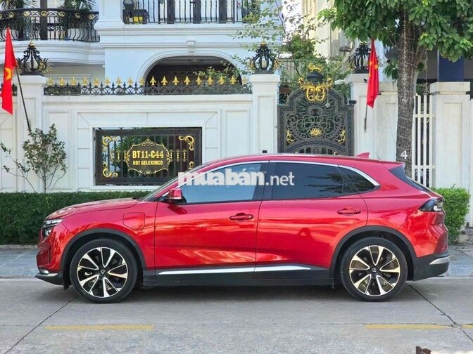 VinFast VF 8 2022 Plus Đỏ