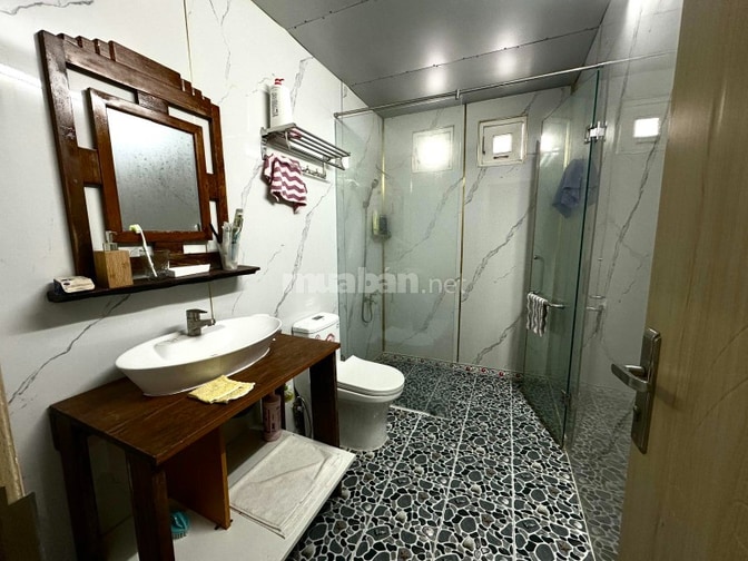 NHÀ VƯỜN NGHỈ DƯỠNG (nhà thích hợp cho nghĩ dưỡng, vườn rộng có cây )