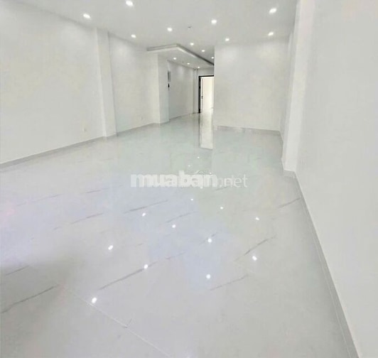 HOT! Cho thuê nhà góc 2MT Phổ Quang -Hầm 5 Tầng -DTSD 600m2- Giá 35tr