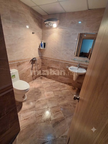 Tôi cần bán căn hộ 95m chung cư N04B giá chỉ 81.5tr/m2, đủ nội thất