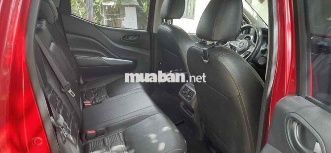 NISSAN NAVARA PRO-4X ĐỎ