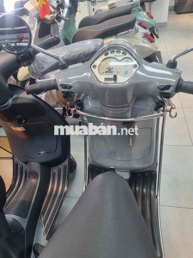 Piaggio Vespa LX 2018 i-get màu Xám