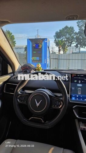 VinFast VF8 Plus 5 chỗ Xanh - kem