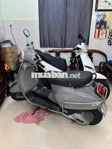 Piaggio Vespa LX 2018 i-get màu Xám