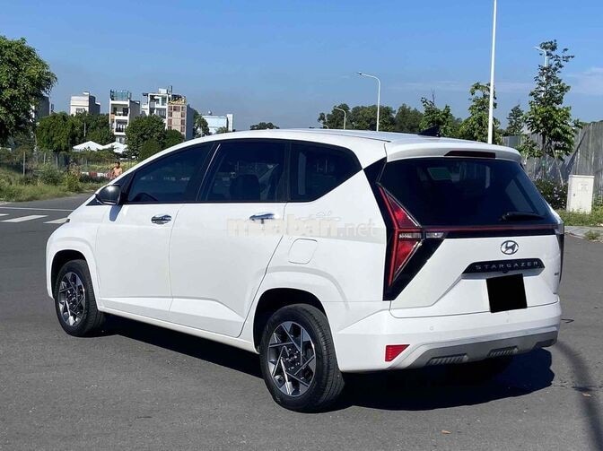 Hyundai Stargazer Cao cấp 6 ghế 2022 17.000 km