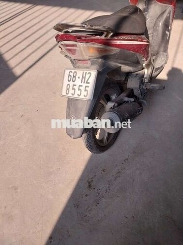 Yamaha Luvias màu đỏ