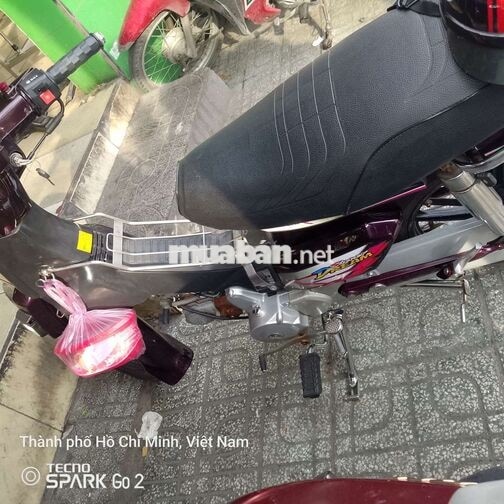 Honda Dream xe máy số màu nho