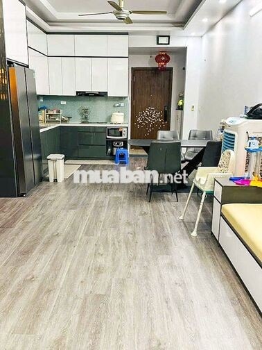 Gần ĐH Thương Mại – Căn Góc, Tầng Cao View Đẹp - 3PN Full Đồ – 11,5 Tr