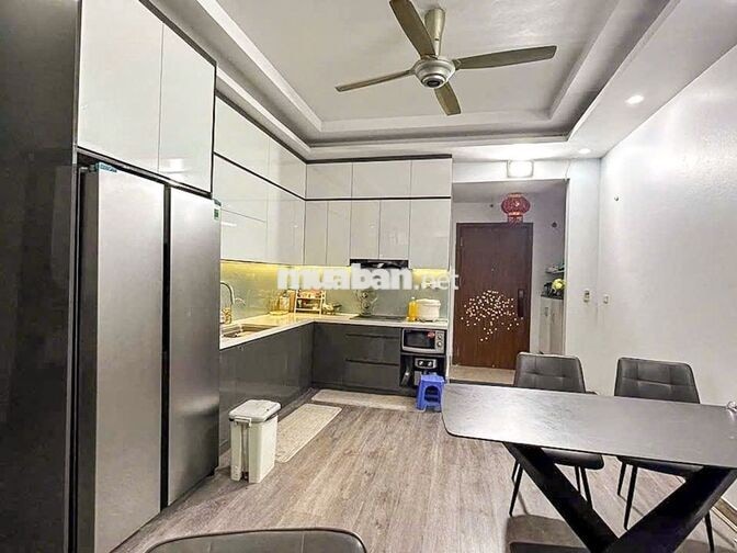 Gần ĐH Thương Mại – Căn Góc, Tầng Cao View Đẹp - 3PN Full Đồ – 11,5 Tr