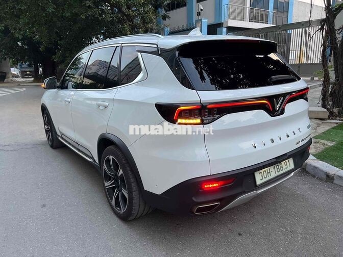 VinFast Lux SA 2.0 2021 Premium 4x4 Trắng
