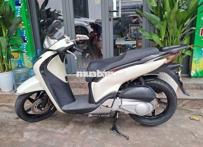 HONDA SH150 MÀU TRẮNG