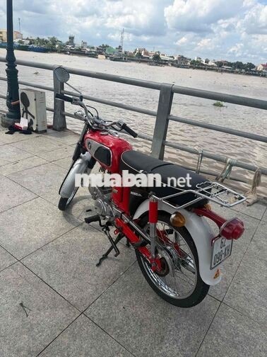 Honda SS50 50cc màu đỏ