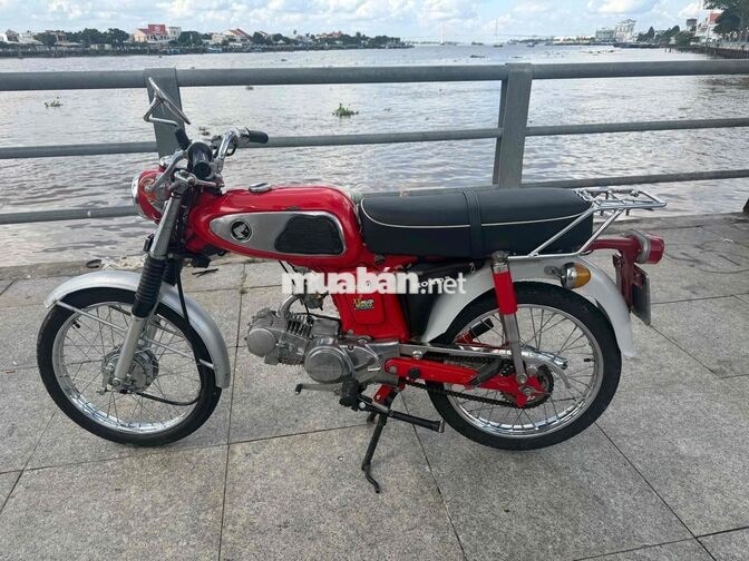 Honda SS50 50cc màu đỏ
