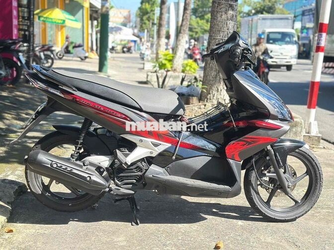 Honda Air Blade màu đen đỏ