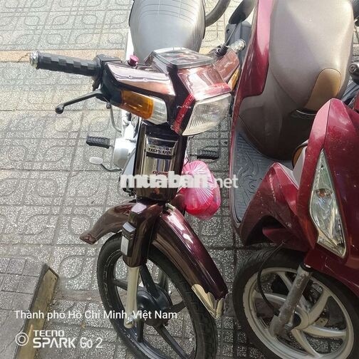 Honda Dream xe máy số màu nho