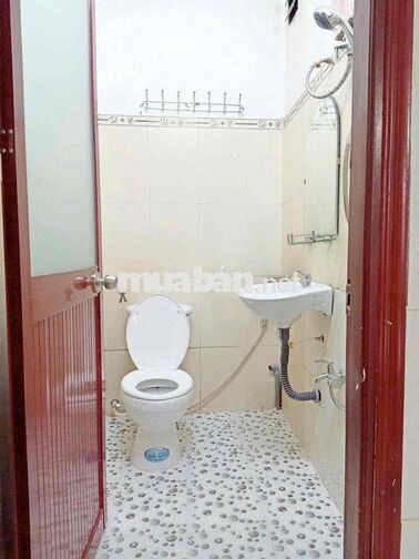 CHO THUÊ NHÀ THOÁNG 8tr FULL NT 10TR THƯƠNG LƯỢNG