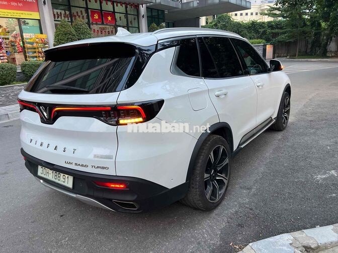VinFast Lux SA 2.0 2021 Premium 4x4 Trắng