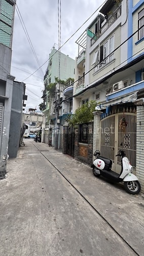 Chính chủ bán nhà hẻm 62/... Lê Đại Hành Q11 - 2pn 2wc chỉ 3,7 tỷ