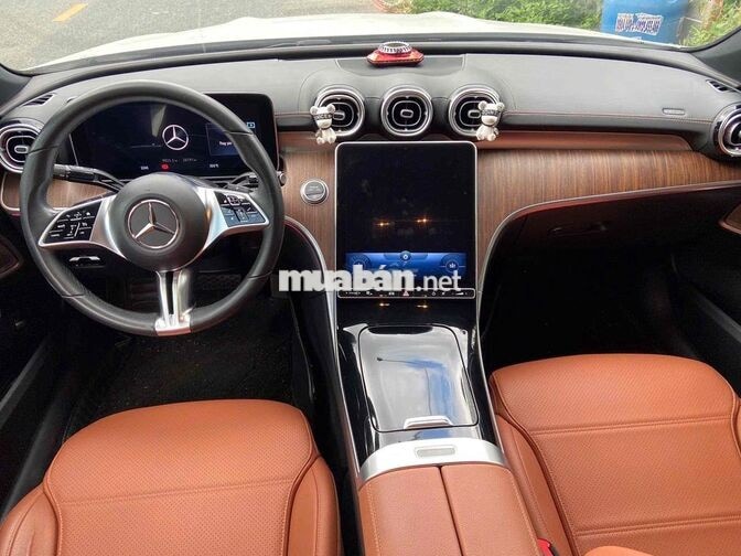 Mercedes-Benz C200 2022 Avantgarde Plus Trắng