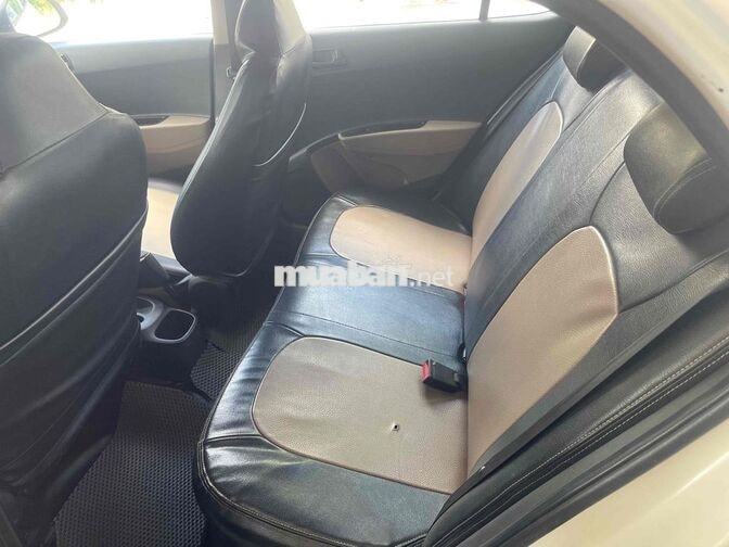 Hyundai Grand i10 2017 5 chỗ Xăng Số sàn Trắng