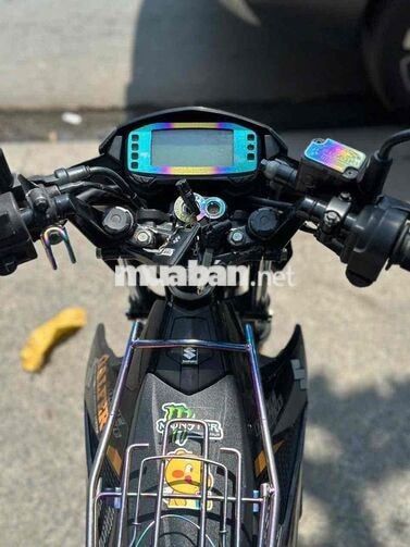 Suzuki Raider R150 150cc Đen vàng