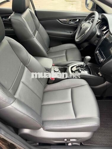 Nissan X-Trail 2017 SV 4WD 1vạn2 xám