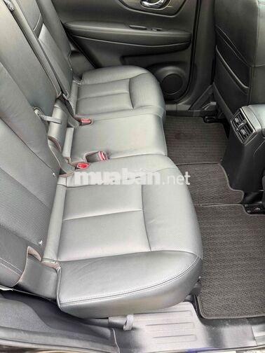 Nissan X-Trail 2017 SV 4WD 1vạn2 xám