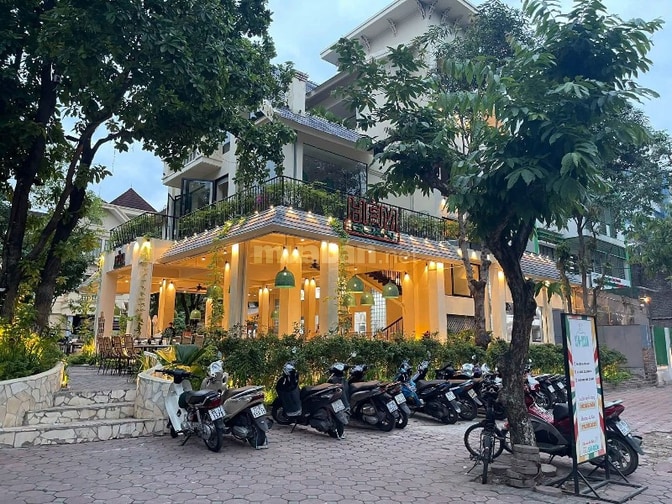 Sang nhượng quán cafe Lô Góc 2 Mặt tiền tại Tô Hiệu To cực hiếm 