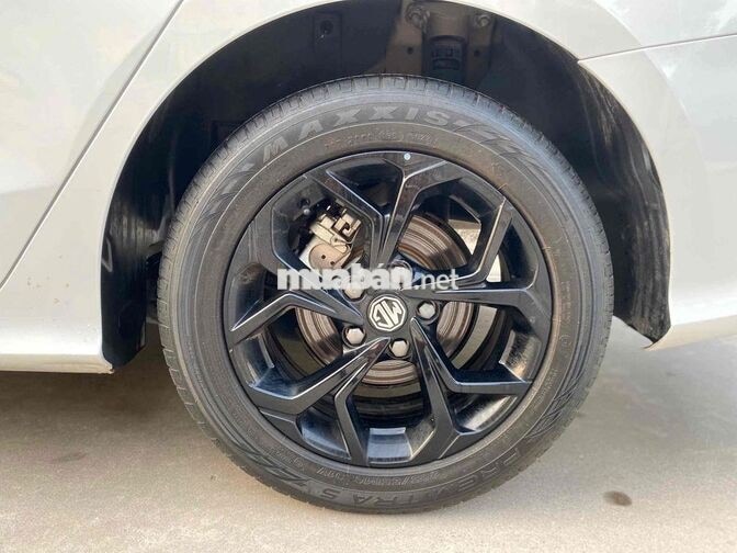 MG MG5 2023 1.5 AT 5 chỗ màu trắng