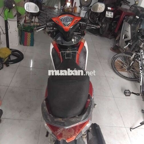 HONDA AIR BLADE ĐỎ TRẮNG ĐEN