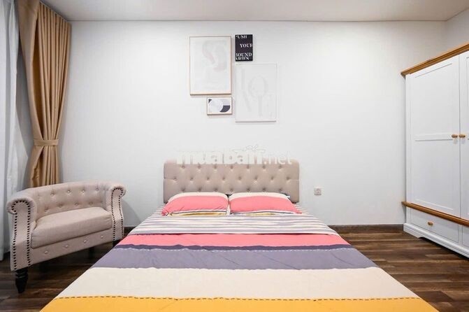 Sang HĐ thuê căn 3 PN Hà Đô Centrosa, tầng cao căn góc full nội thất