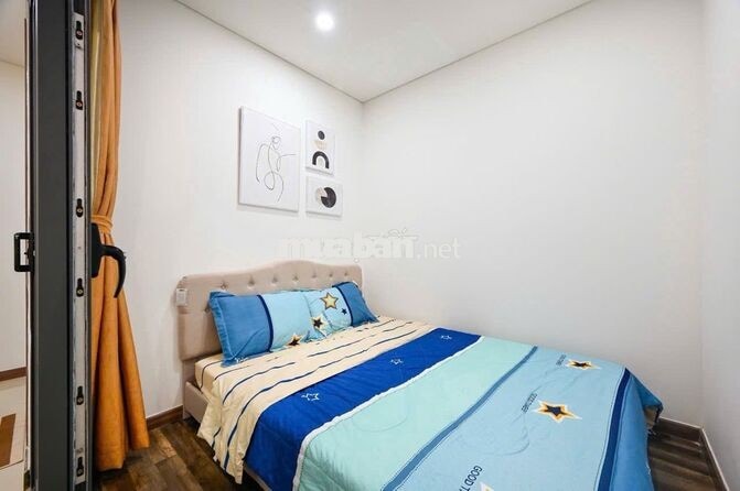 Sang HĐ thuê căn 3 PN Hà Đô Centrosa, tầng cao căn góc full nội thất