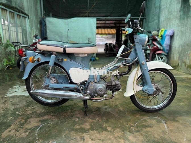 Honda Super Cub C50 màu xanh