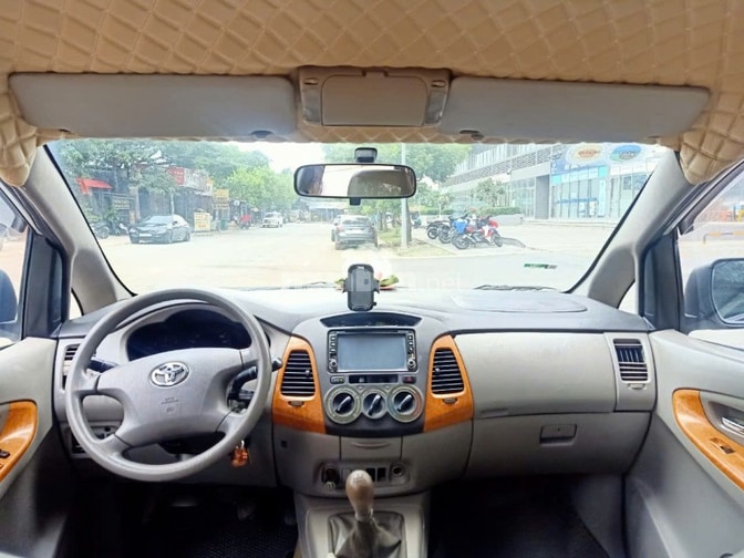 Bán rẻ TOYOTA INNOVA G 2010 độ full rất đẹp!