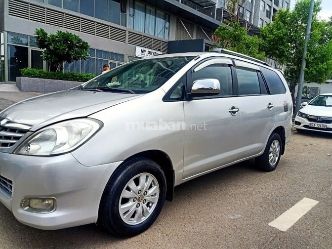 Bán rẻ TOYOTA INNOVA G 2010 độ full rất đẹp!