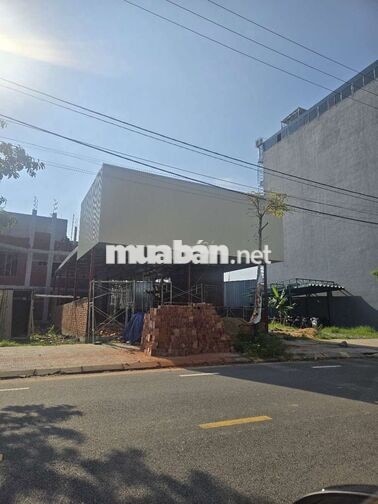 Cho thuê nhà nguyên căn 200m2 đường LÊ QUẢNG CHÍ