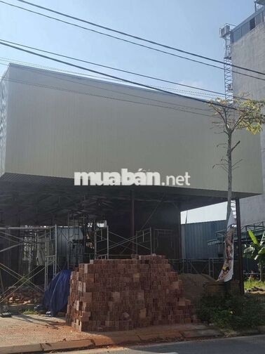 Cho thuê nhà nguyên căn 200m2 đường LÊ QUẢNG CHÍ