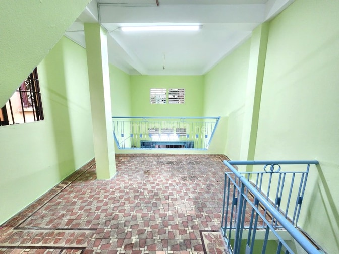 NHÀ LÔ GÓC 3 TẦNG - VỊ TRÍ ĐẸP - 60m2 SD - SAU MẶT TIỀN CHỢ NHẬT TẢO