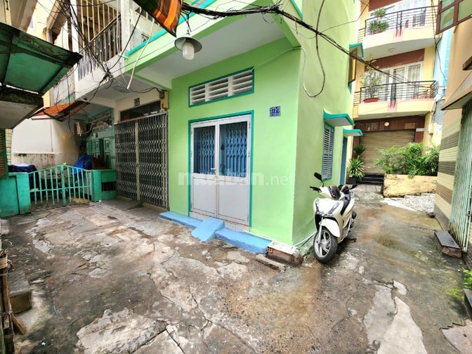 NHÀ LÔ GÓC 3 TẦNG - VỊ TRÍ ĐẸP - 60m2 SD - SAU MẶT TIỀN CHỢ NHẬT TẢO