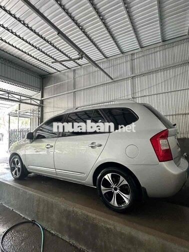 KIA Carens 2016 1.6 MT màu bạc