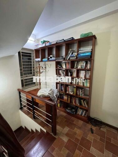 Nhà 5 tầng cho thuê phố Văn Cao 34m², ô tô đỗ cửa, giá 14 triệu/tháng