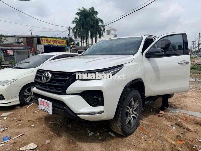 Toyota Fortuner 2022 93000 km Trắng