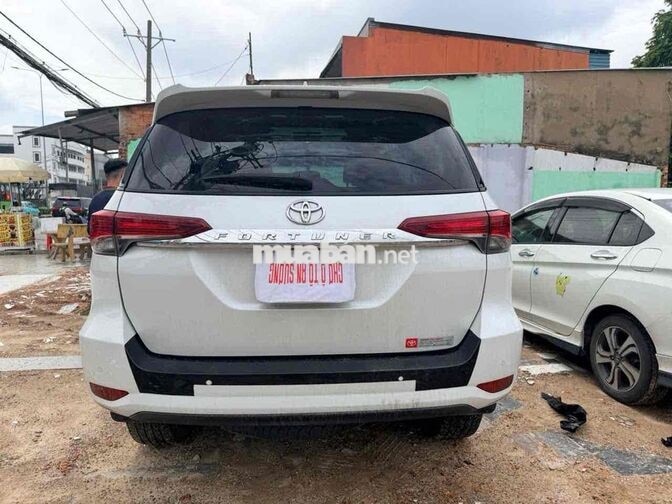 Toyota Fortuner 2022 93000 km Trắng
