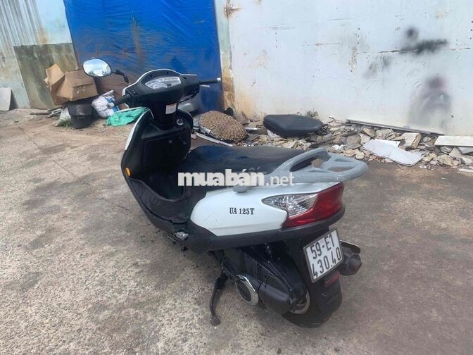 Suzuki UA 125T 2013 màu trắng