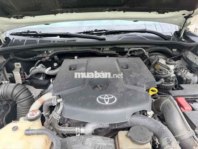 Toyota Fortuner 2022 93000 km Trắng