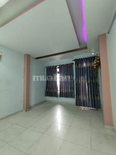 NHÀ 3 LẦU HXH GẦN SÔNG VÀM THUẬT THÔNG RA TX 52