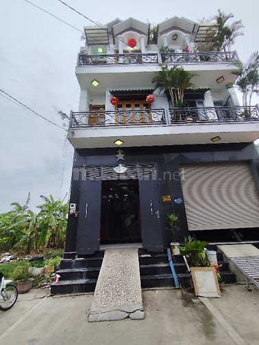 NHÀ 3 LẦU HXH GẦN SÔNG VÀM THUẬT THÔNG RA TX 52
