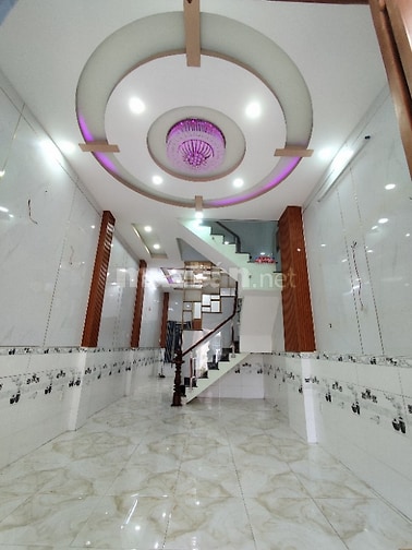 NHÀ 3 LẦU HXH GẦN SÔNG VÀM THUẬT THÔNG RA TX 52