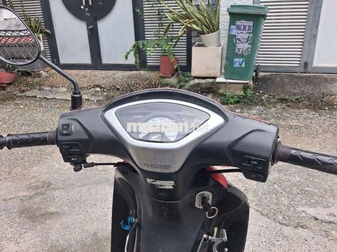 Honda Future Neo 2006 125cc, có giao lưu xe khác